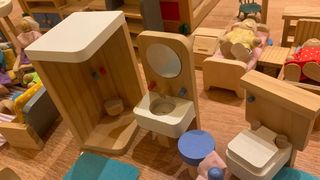 PACK 2 Casas de Muñecas de Madera + Muebles