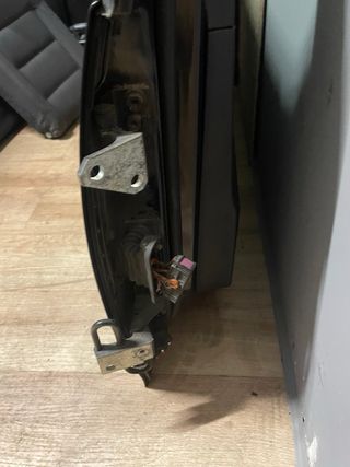 Puerta de coche negra