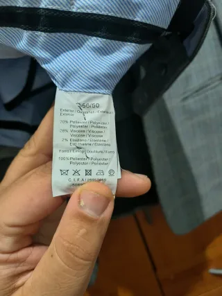 Traje de chaqueta gris a cuadros