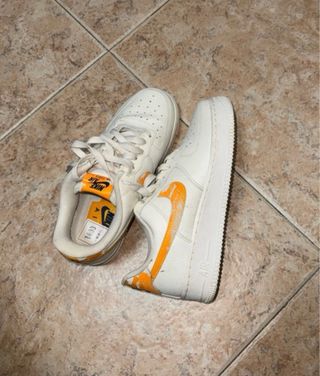 Nike Air Force 1 Naranja y Blanco