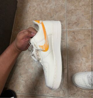 Nike Air Force 1 Naranja y Blanco