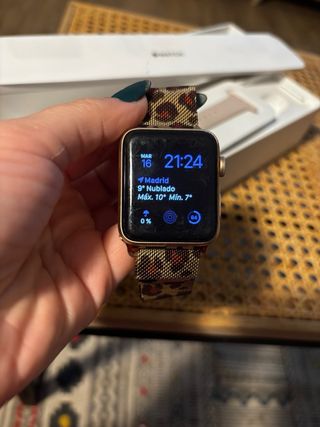 Apple Watch Series 3 42mm Oro + Correas