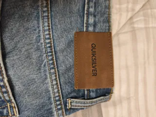 Pantalón corto Quiksilver azul