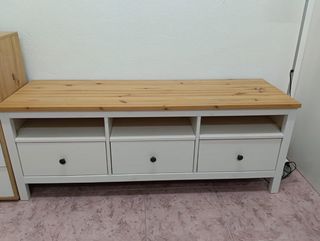 Tavolo in legno con 3 cassetti