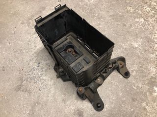 Soporte Batería Audi A3 8P