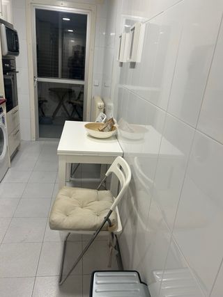 Mesa extensible cocina + 2 sillas