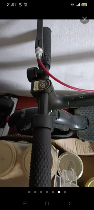 Patinete eléctrico gris