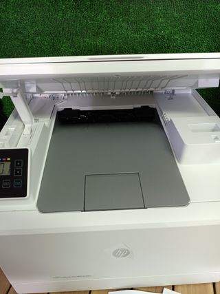 HP Color LaserJet Pro MFP M182n Multifunción Láser Color