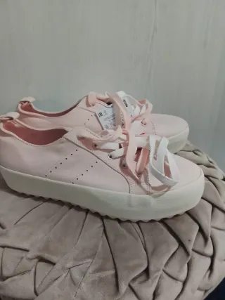 Zapatillas Bershka rosas talla 38