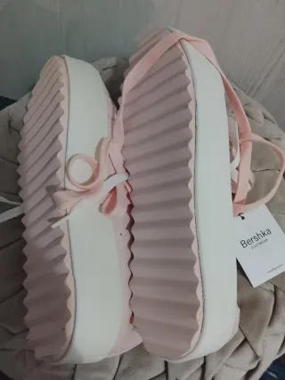 Zapatillas Bershka rosas talla 38
