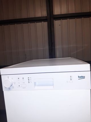 Lavavajillas Beko 45 centímetros