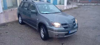 4X4 Mitsubishi Outlander 2005