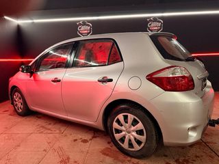 Toyota Auris 2012