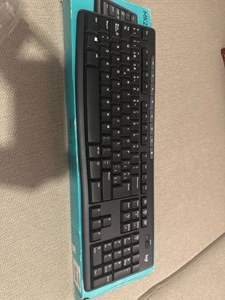 Teclado y Ratón Logitech MK270