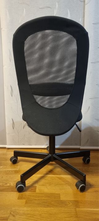 Silla de oficina ergonómica negra