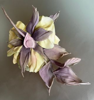 Spilla fiore in seta