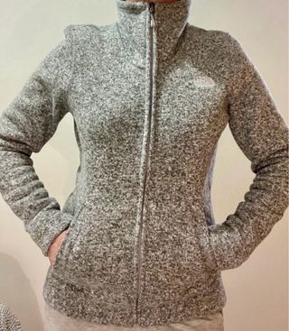 Chaqueta polar The North Face gris