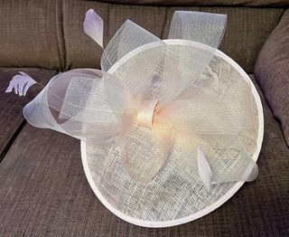 Precioso tocado de boda y ocasiones especiales