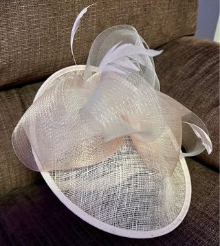 Precioso tocado de boda y ocasiones especiales