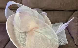 Precioso tocado de boda y ocasiones especiales