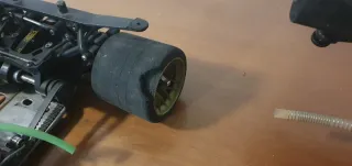 2 Coches Radiocontrol Serpent Vector y Mugen Seiki