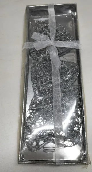 Adornos Navideños. Corazones Plateados.