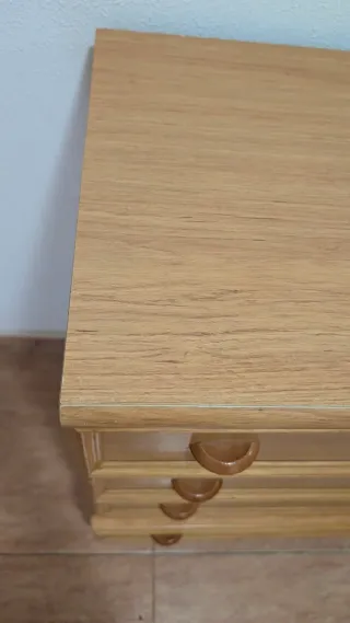 Cómoda de madera 4 cajones.