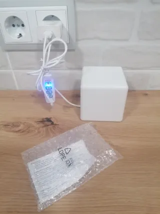 Lámpara de cubo decorativa