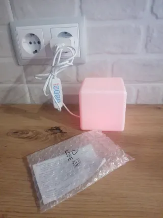 Lámpara de cubo decorativa
