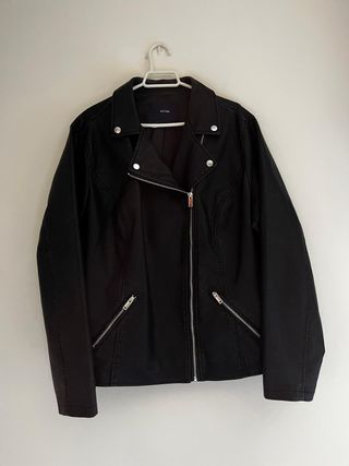 Cazadora Biker Kiabi Polipiel Negra Talla 2XL