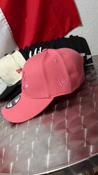 Gorra New Era Rosa 1999 World Series