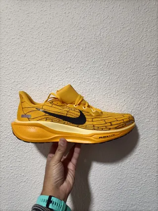 T47,5 Nike Air Zoom Pegasus 41 LV8 amarillas