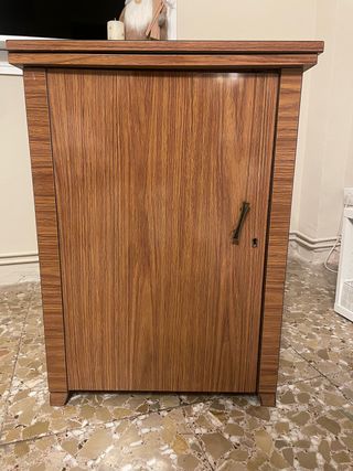 Máquina de coser Sigma antigua con mueble original