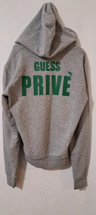 Sudadera Guess Gris con Logo G Amarillo