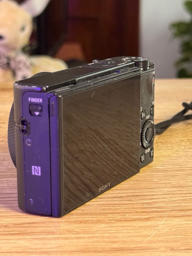 Câmera Digital Sony RX100 III