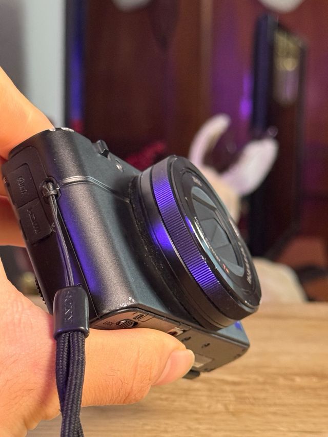 Câmera Digital Sony RX100 III