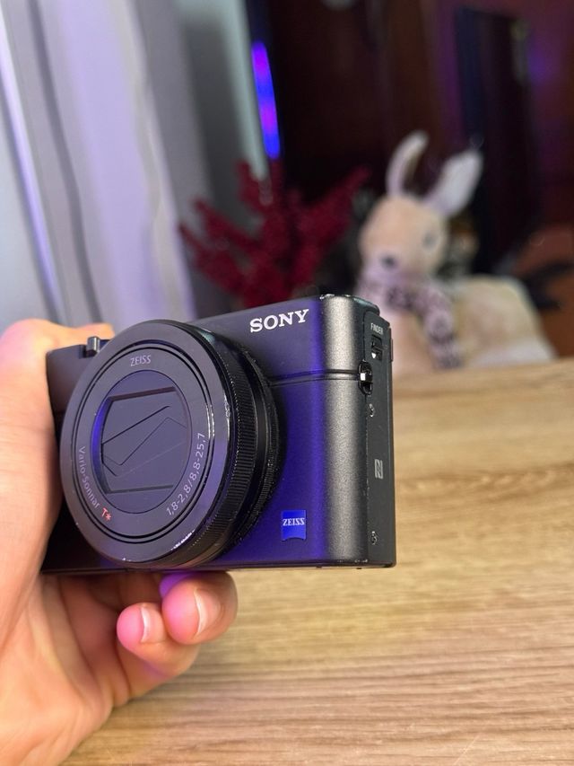 Câmera Digital Sony RX100 III