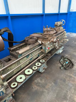 Torno UNITOR D470 2M E.P