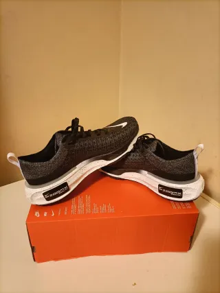 T40,5 Nike ZoomX Invincible Run 3