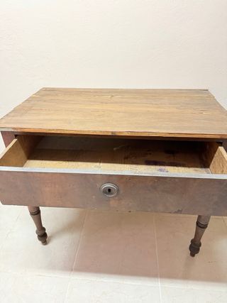Mesa de caoba antigua