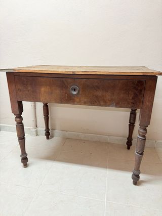 Mesa de caoba antigua