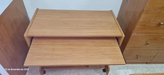 Escritorio ordenador oficina con ruedas