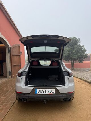 Porsche Cayenne 2023