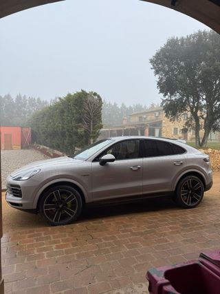 Porsche Cayenne 2023