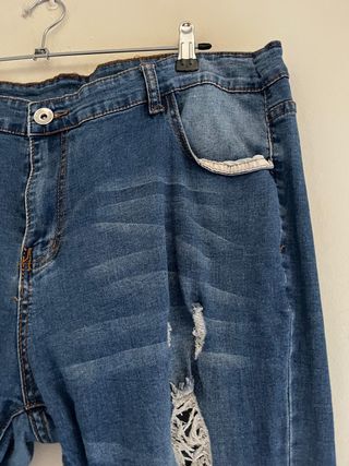 Stradivarius | Jeans Rotos Talla 44 Tejanos Nuevos