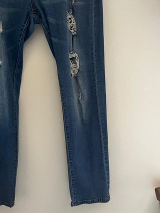 Stradivarius | Jeans Rotos Talla 44 Tejanos Nuevos