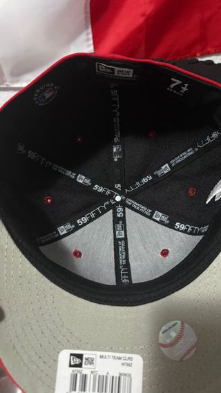 Gorra Supreme Roja y Azul