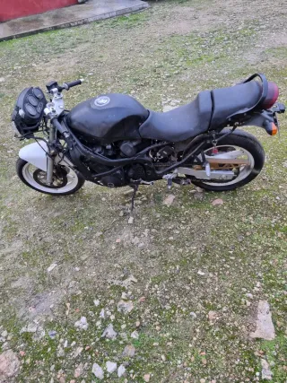 Suzuki GSXF 600 - 2 motos y 2 motores