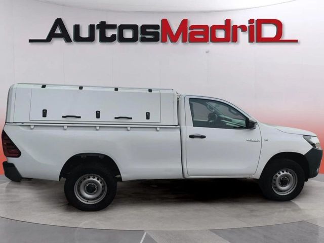 Toyota Hilux 2.4 D-4D Cabina Sencilla GX