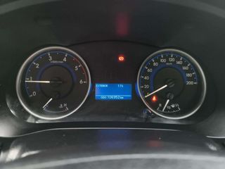 Toyota Hilux 2.4 D-4D Cabina Sencilla GX